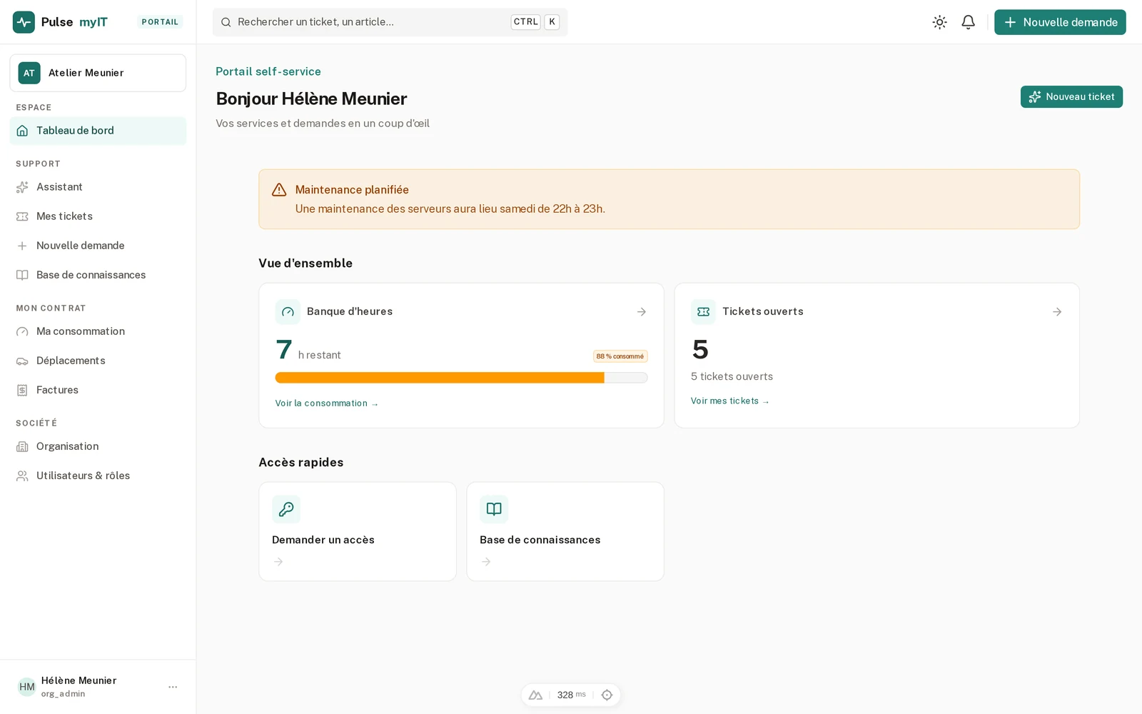 Portail client avec solde d'heures, tickets ouverts et accès à la base de connaissances.